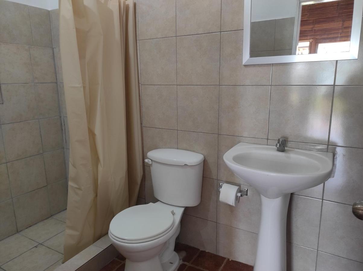 Caramba Hospedaje Hotel Tonsupa Luaran gambar