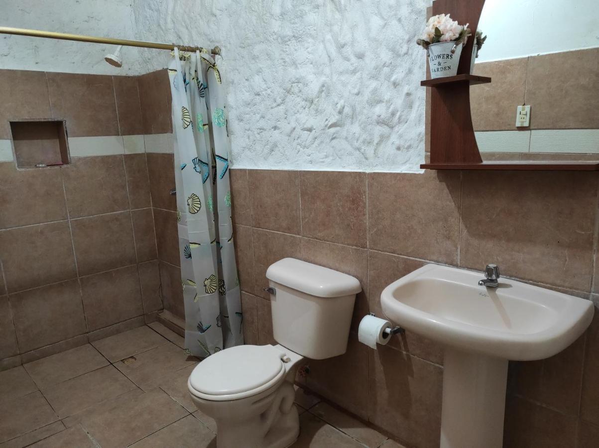 Caramba Hospedaje Hotel Tonsupa Luaran gambar